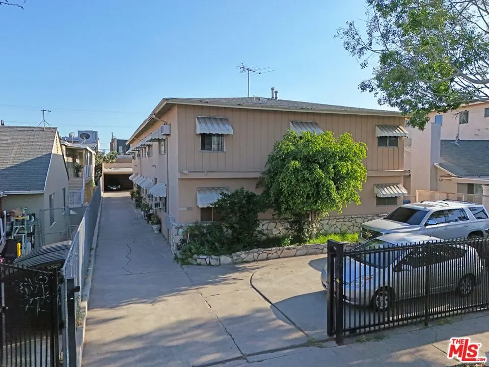 5836 Lexington Ave