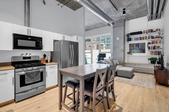 3601 Arapahoe Ave #105