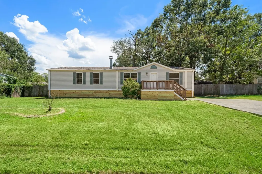 16482 Pisces Rd
