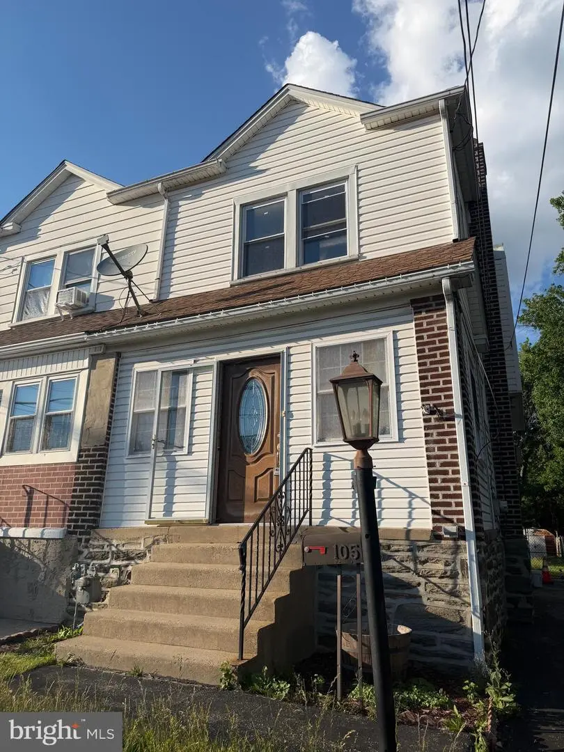 105 S Oak Ave