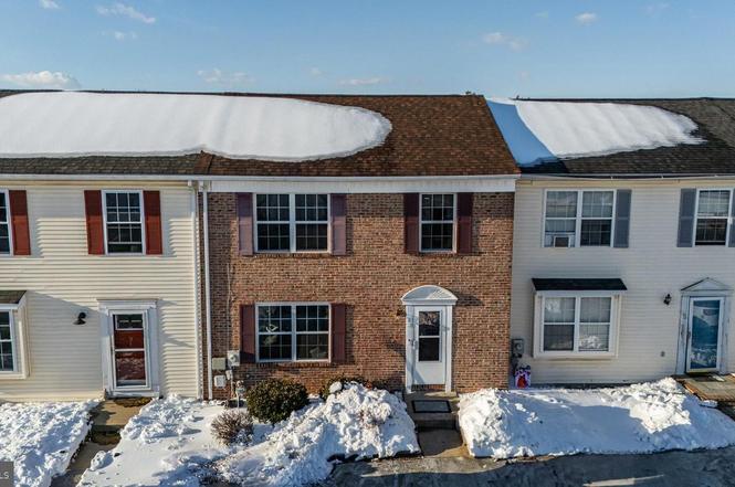 33 Pepperwood Ln