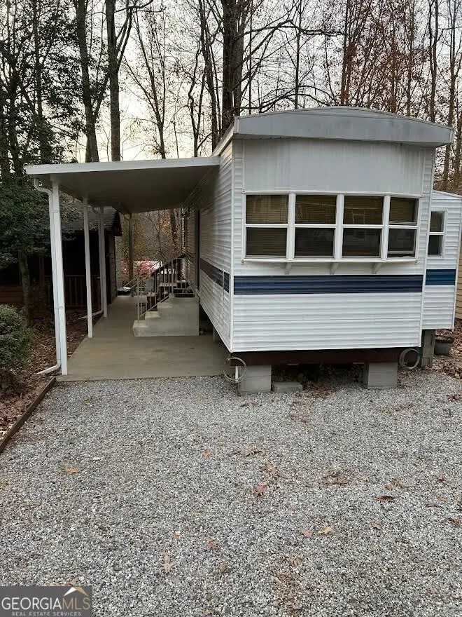 79 Maple Wood Ln
