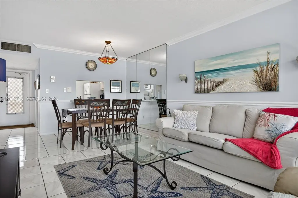 4451 NW 16th St Unit K208