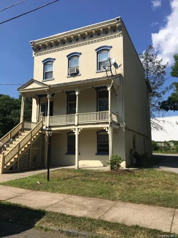 13 Benton Ave