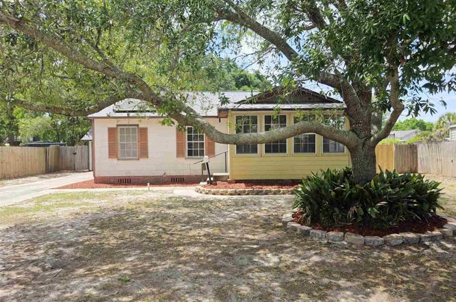 209 NW Gilliland Rd