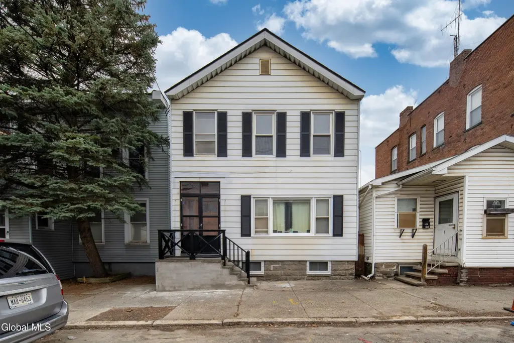 103 Congress St