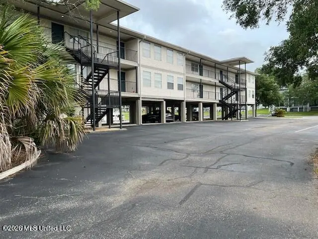 3230 Cumberland (213) Rd #213