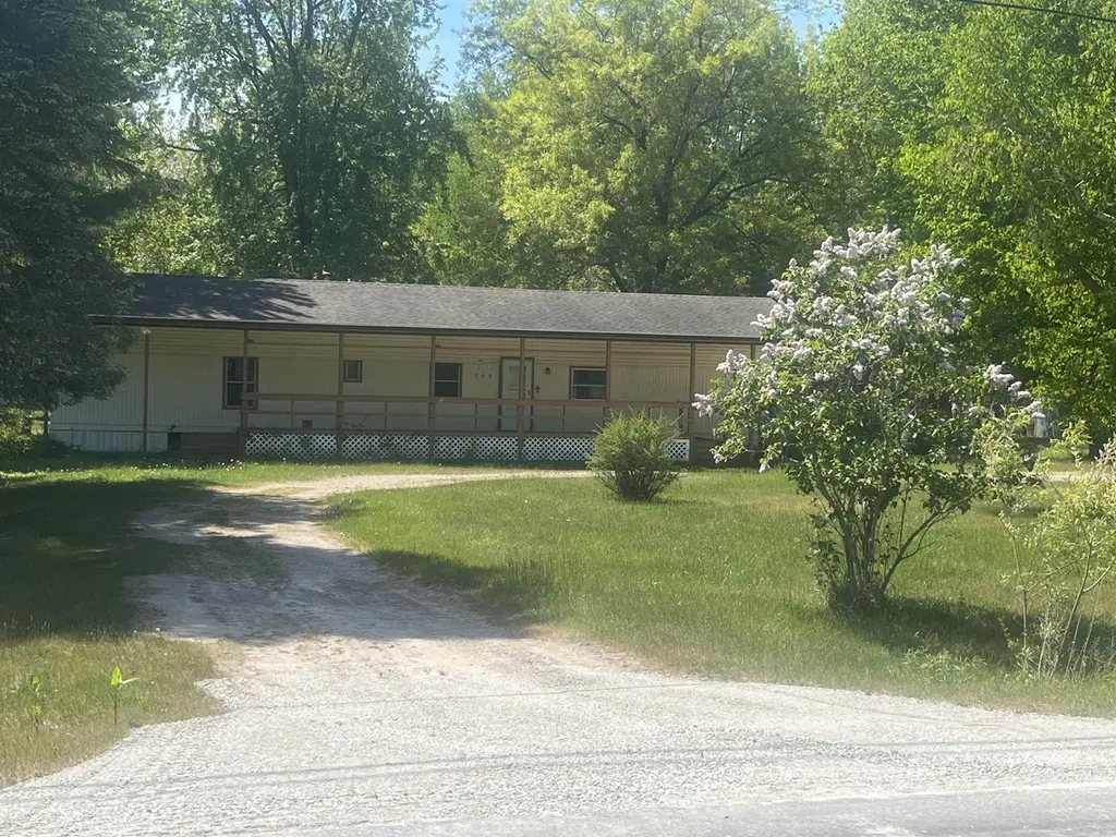 704 Delano Rd