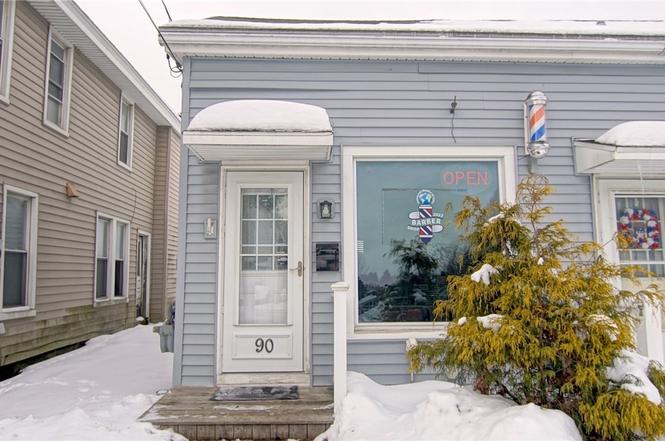 86 Main St