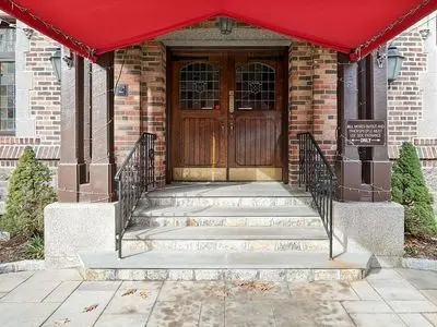 143 Garth Rd