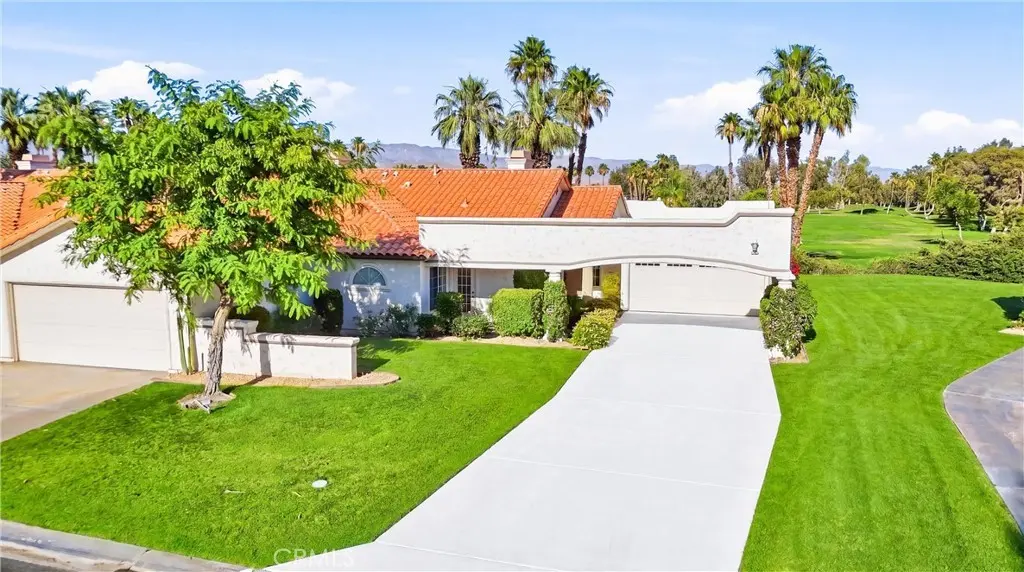 128 Desert Falls Dr E