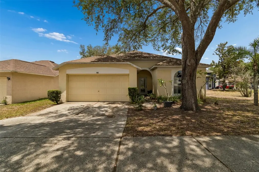 912 Grand Canyon Dr