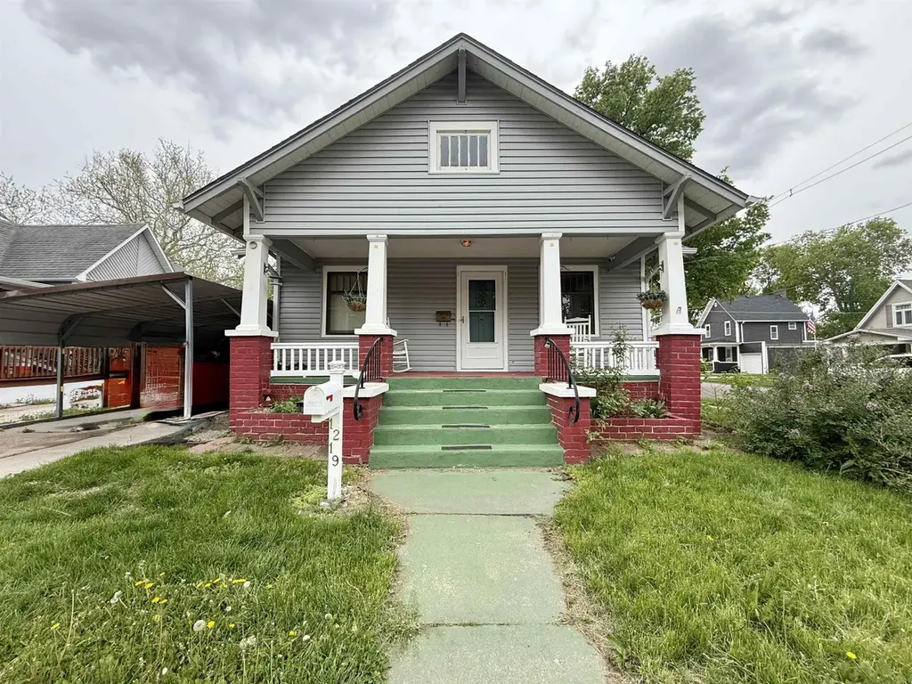 1219 W 7th St