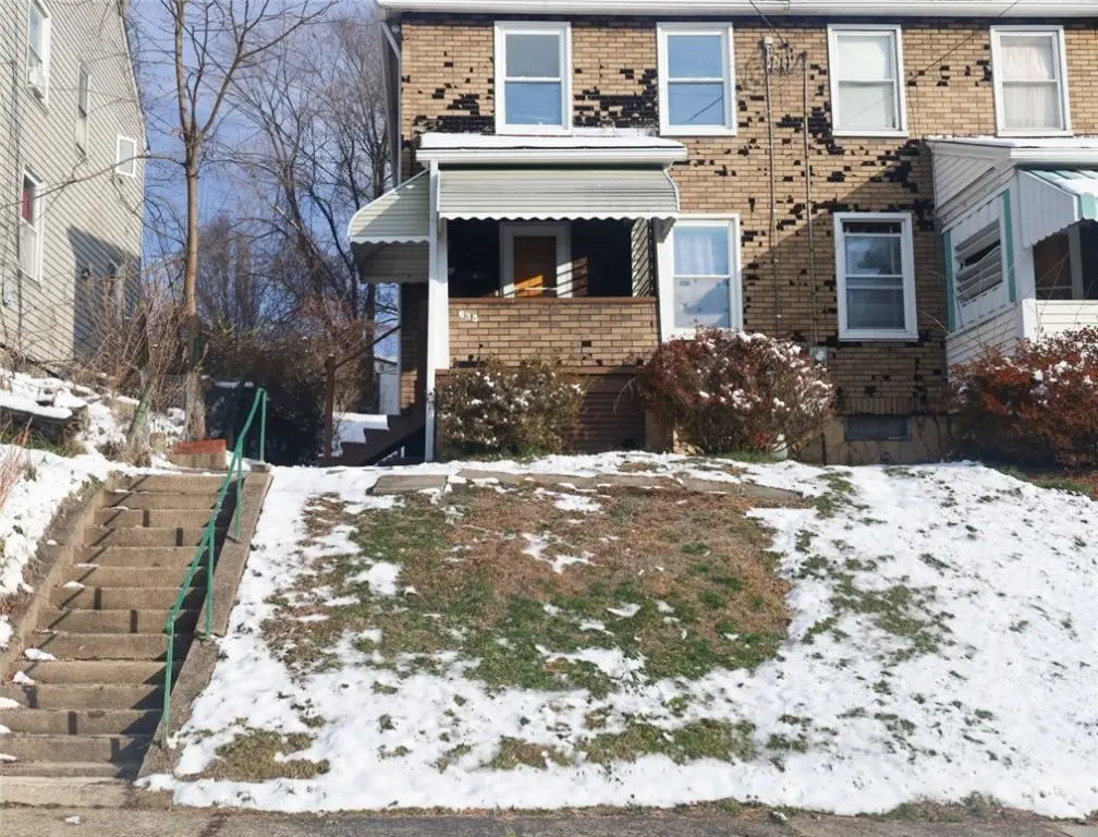 635 Large Ave