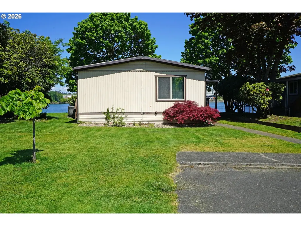 2241 N Menzies Dr