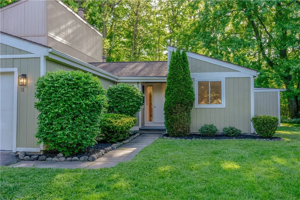 11 Hanningfield Cir