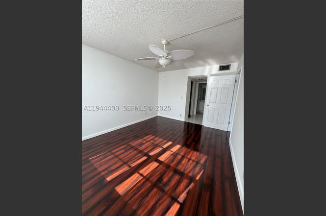 9330 Lagoon Pl #201