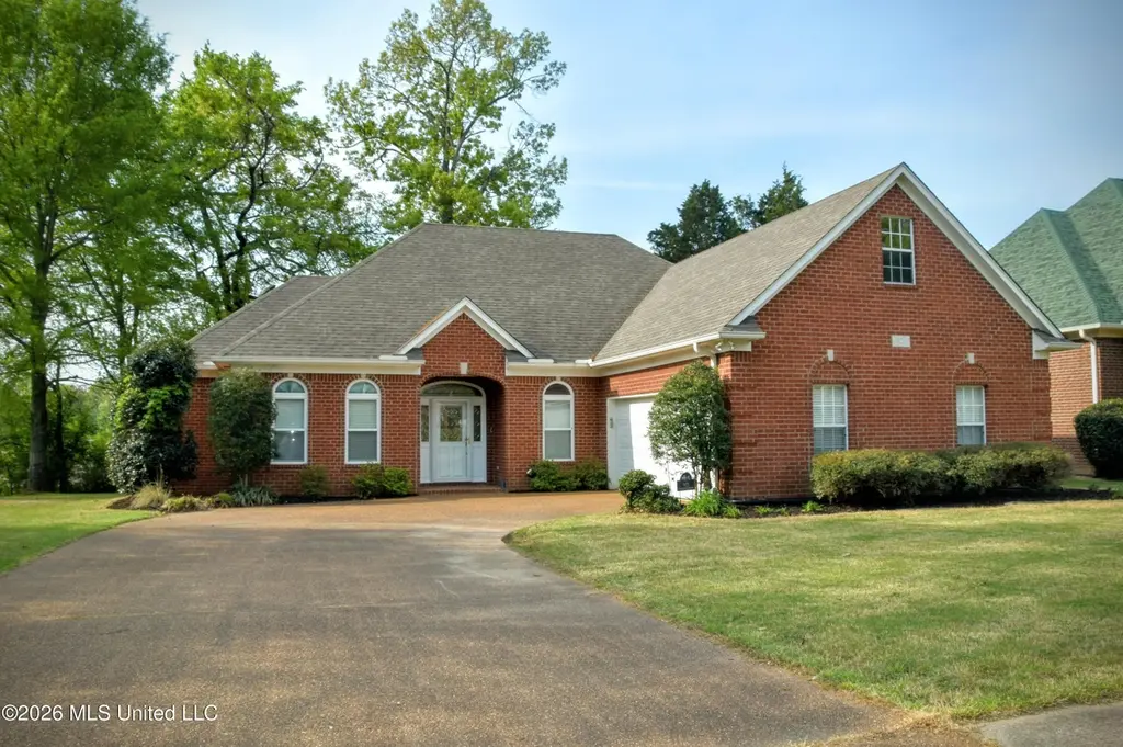 925 Cedar Grove Pkwy