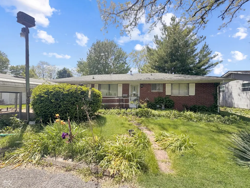 623 N Willow Dr