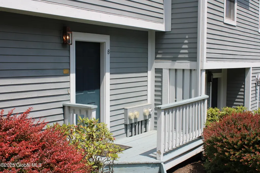3014 Lake Shore Dr Unit 8C