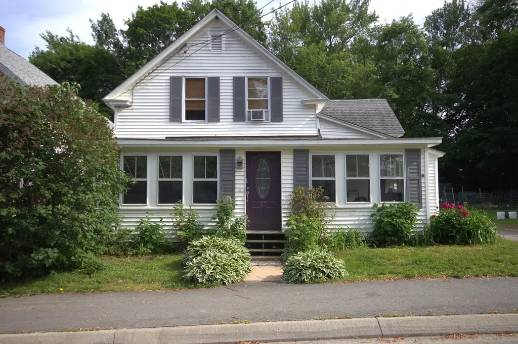 30 Burnham St