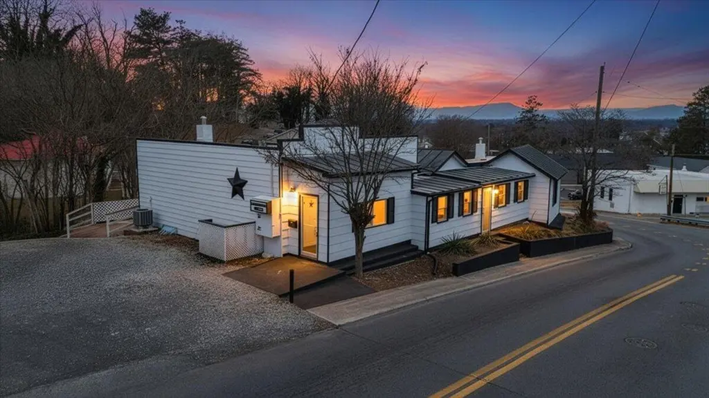 801 Bedford Rd