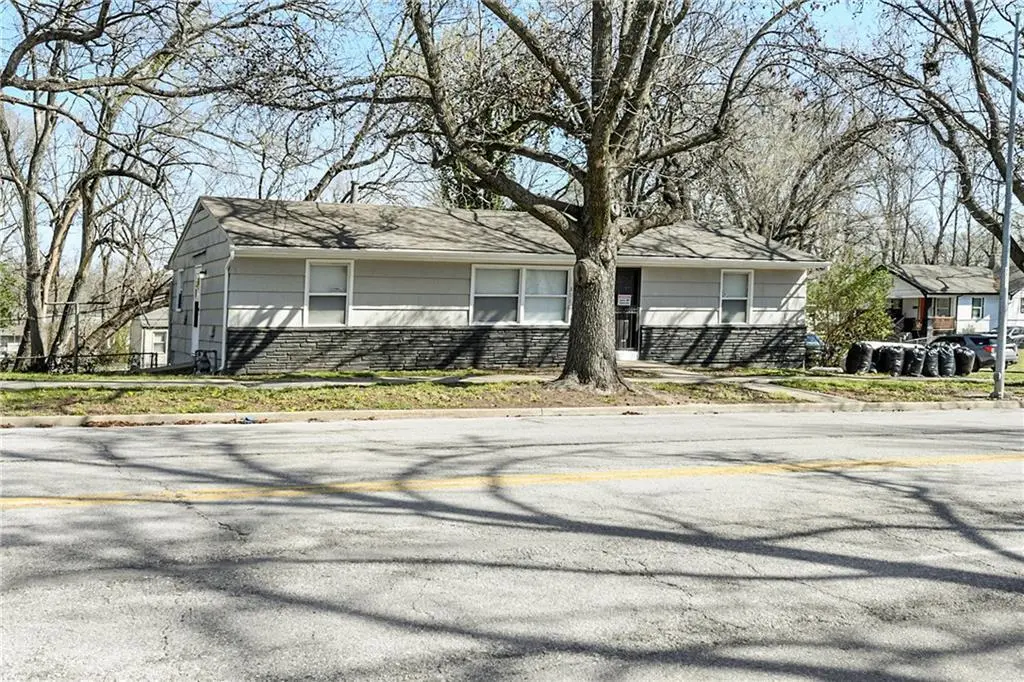 3116 E Gregory Blvd