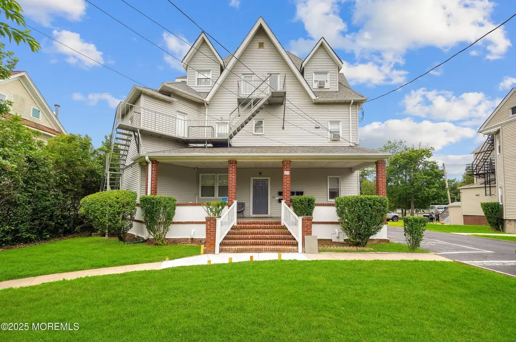 402 2nd Ave
