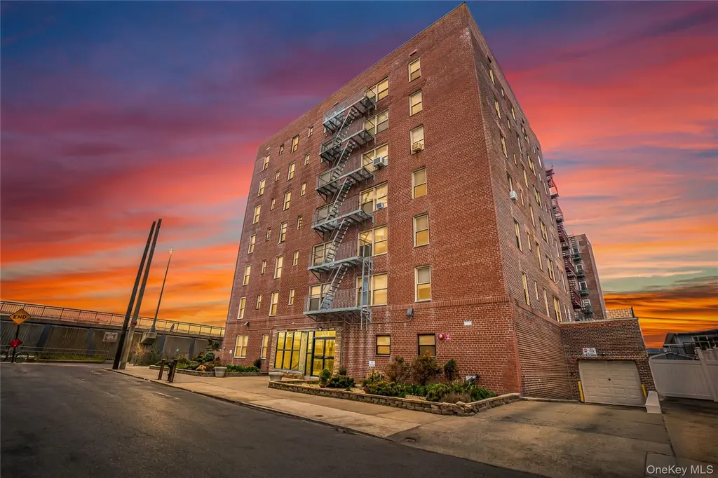 133 Beach 120th St Unit 3A