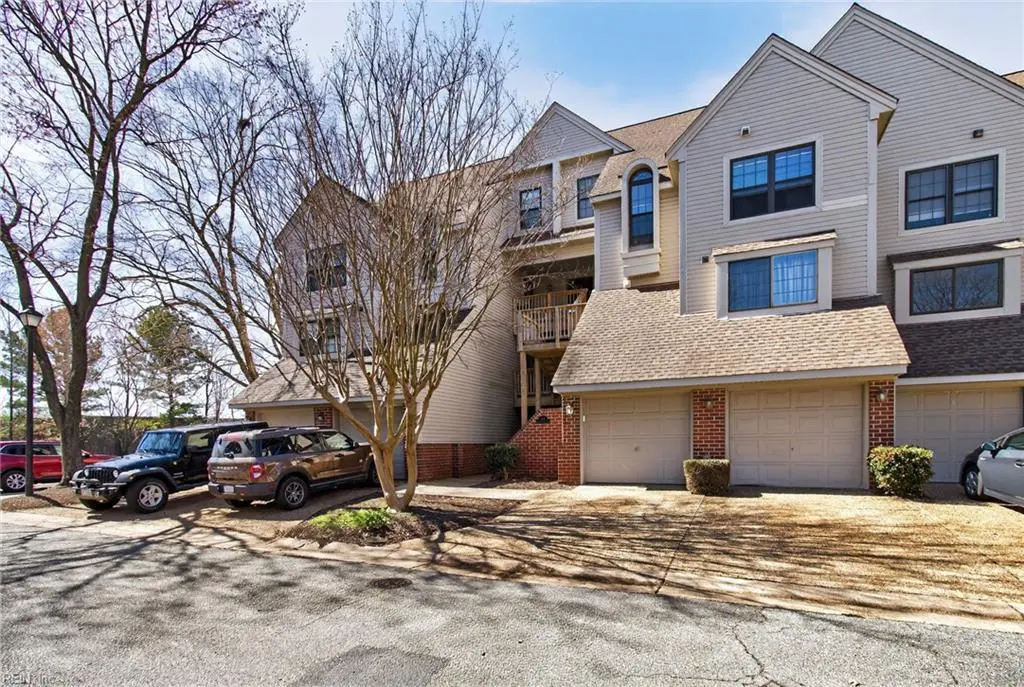 744 Rock Crest Ct #301