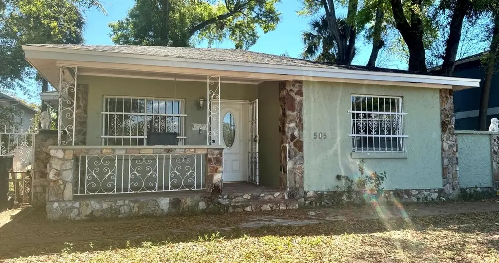 505 E Columbus Dr