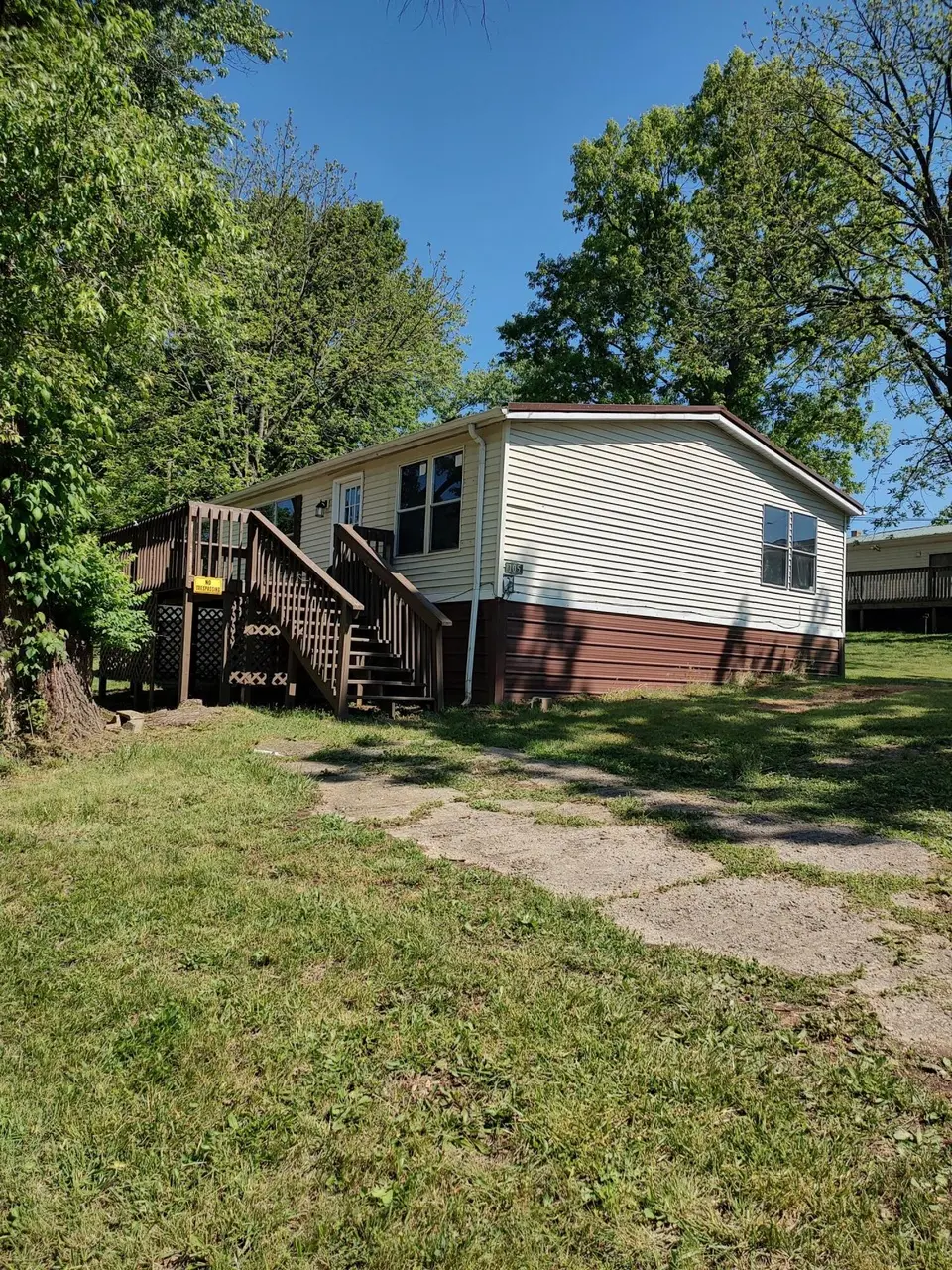 105 Pineview Ln