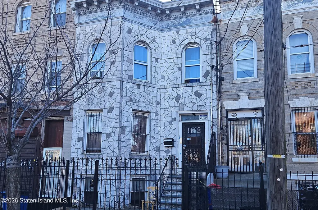 378 Montauk Ave