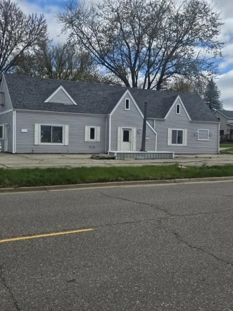 300 W Stanley St