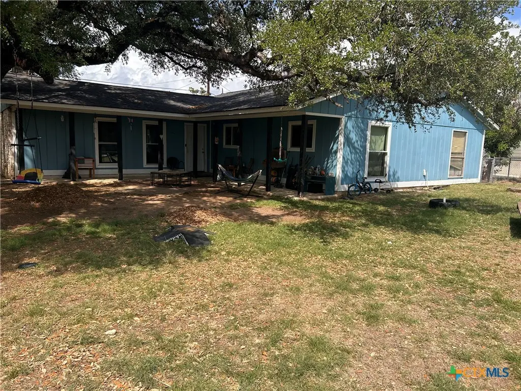 1215 Paradise