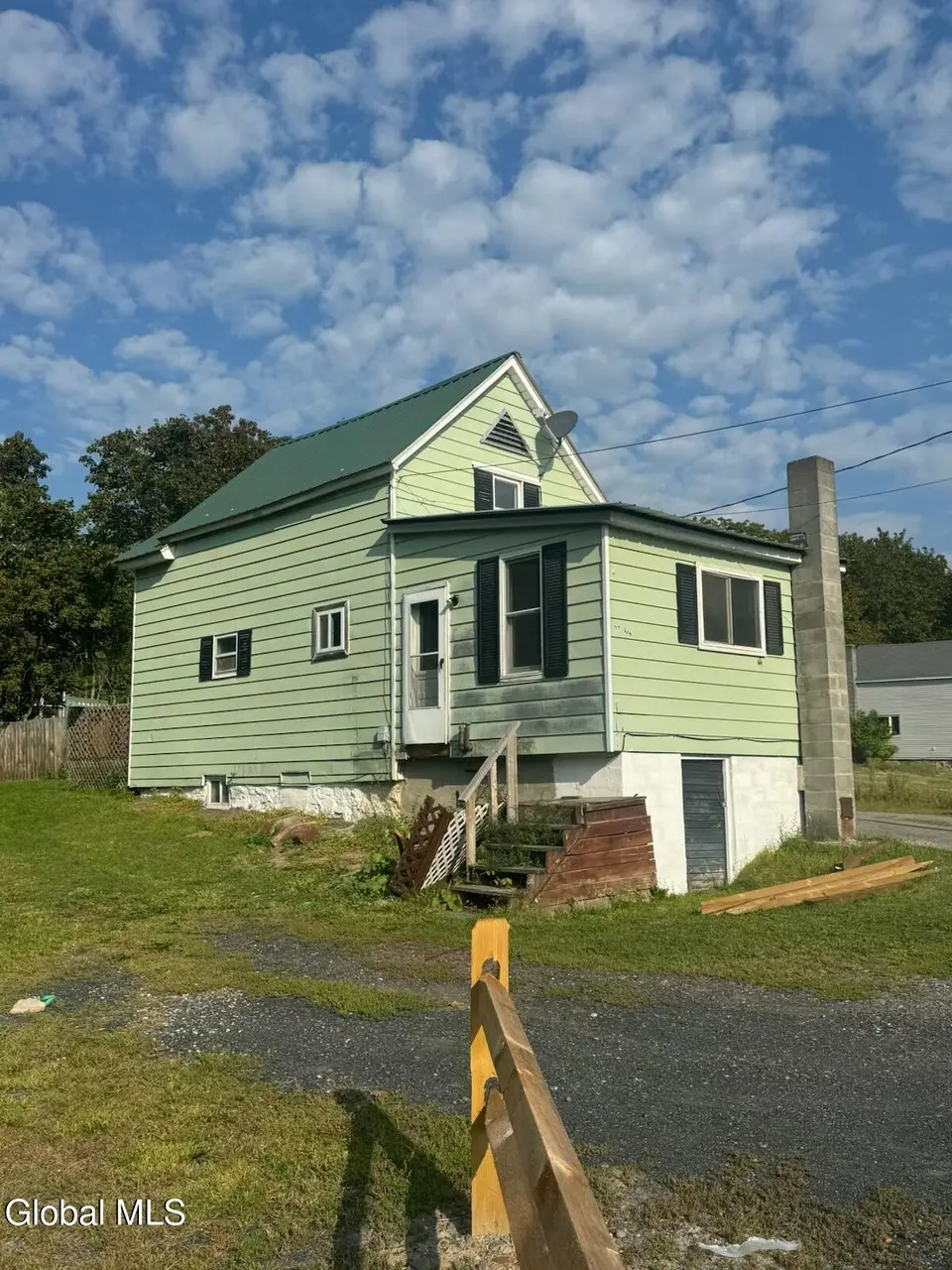 37 1/2 West St