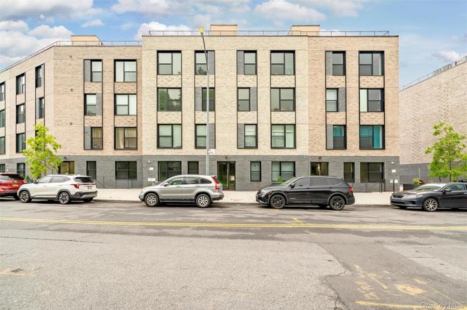 355 Bronx River Ave Unit 1B