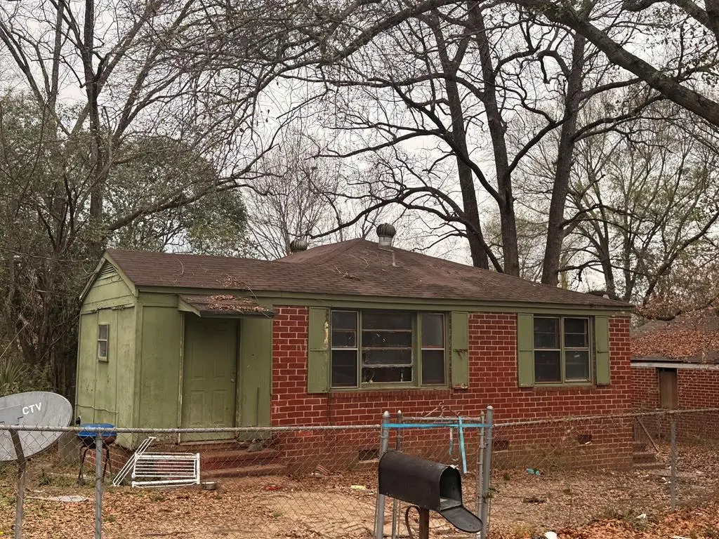 3433 Marathon Dr