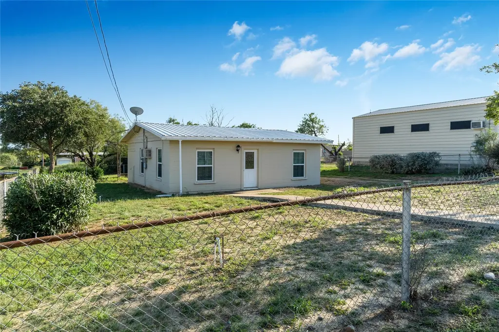 106 Overview Dr