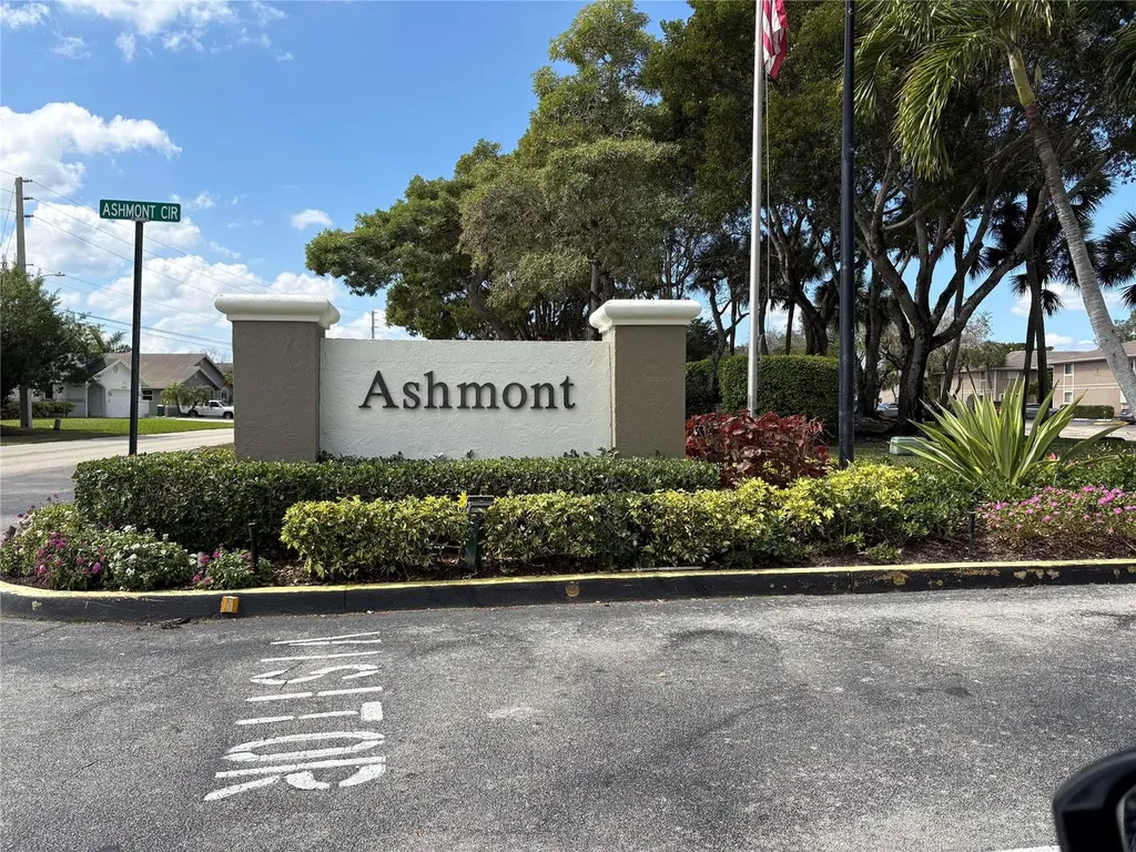 7275 Ashmont Cir #7275