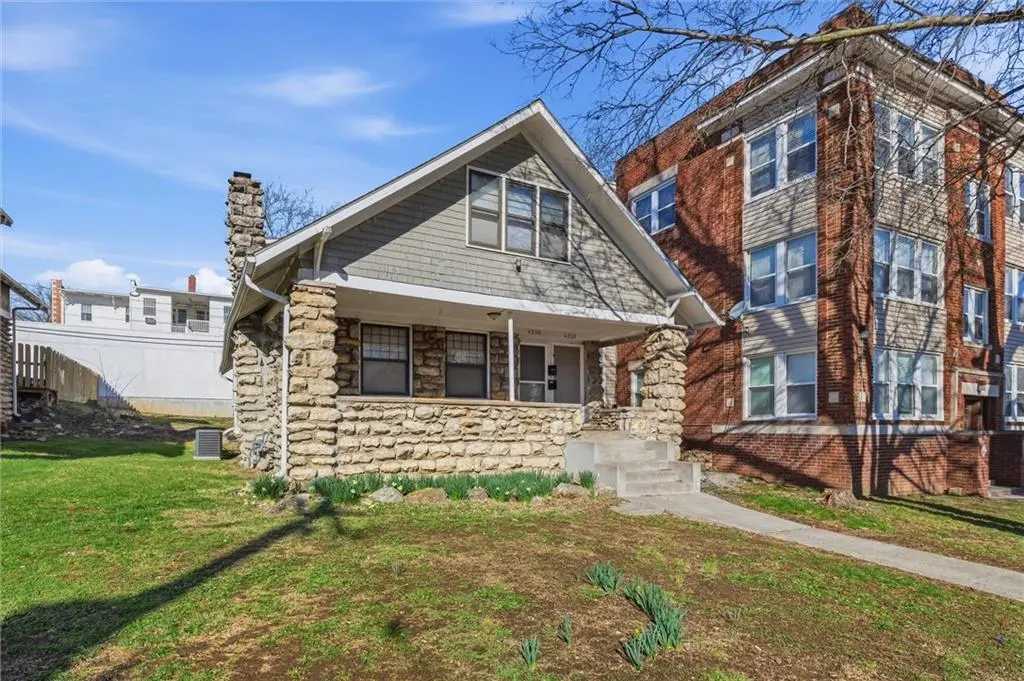 4230 Locust St