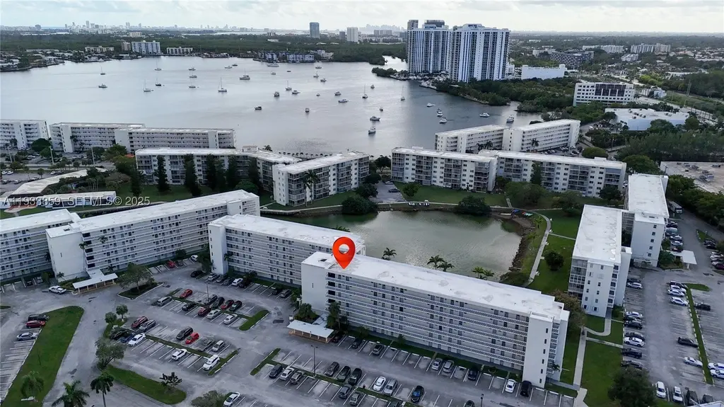 2855 Leonard Dr Unit H607