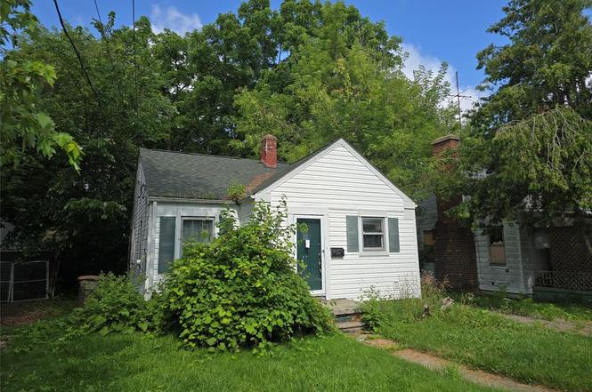 28 S Marshall St