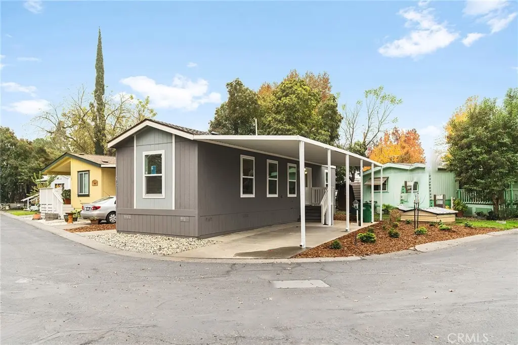 567 E Lassen Ave #102