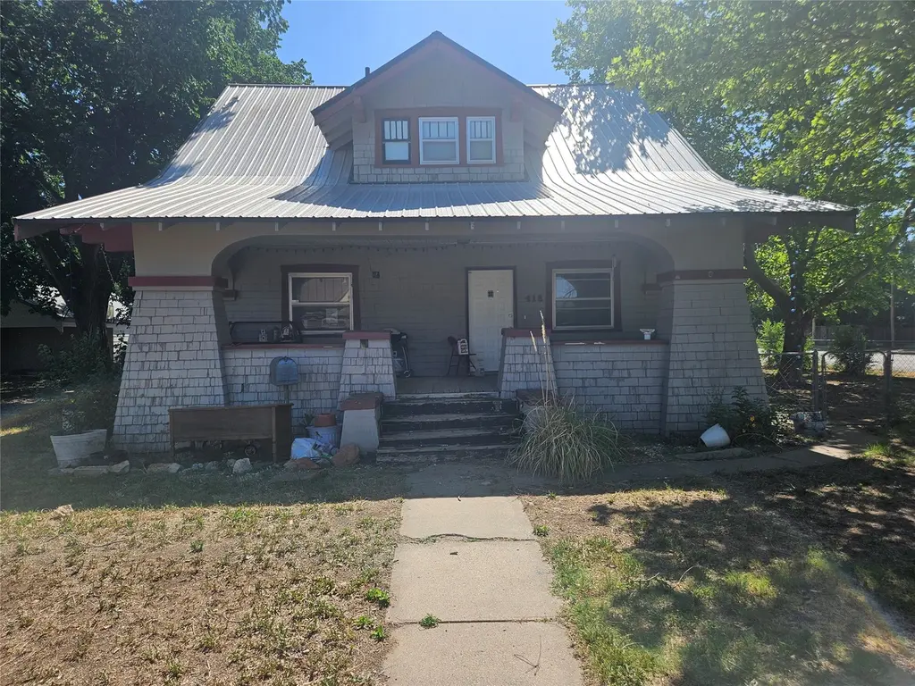418 Highland St