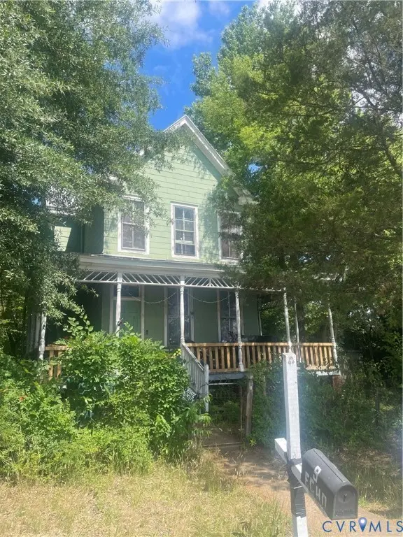 9 Echo Ave