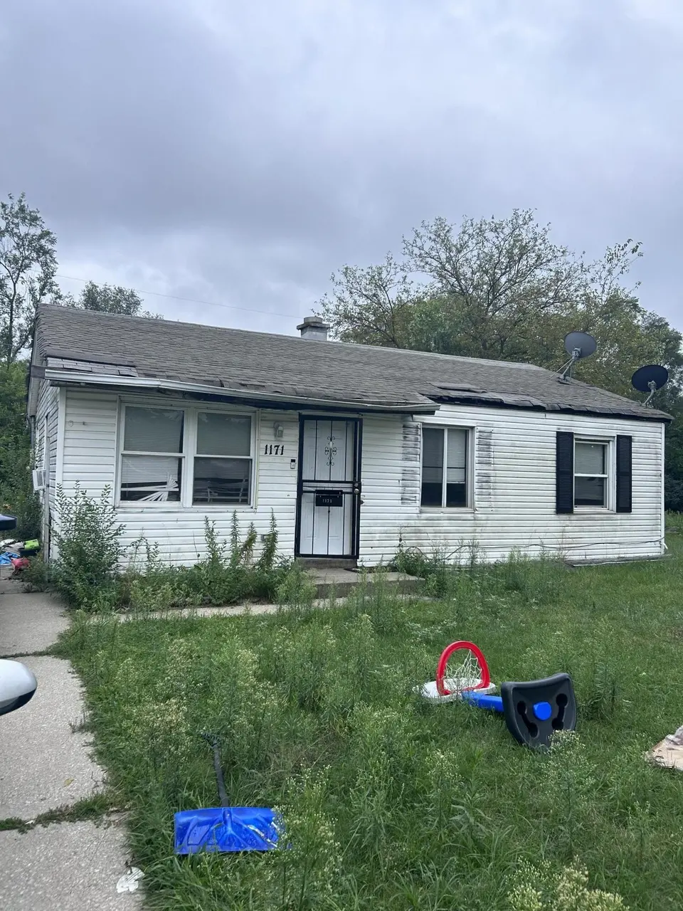 1171 Dearborn Cir
