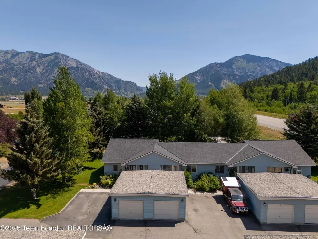 500 Snake River Dr #2