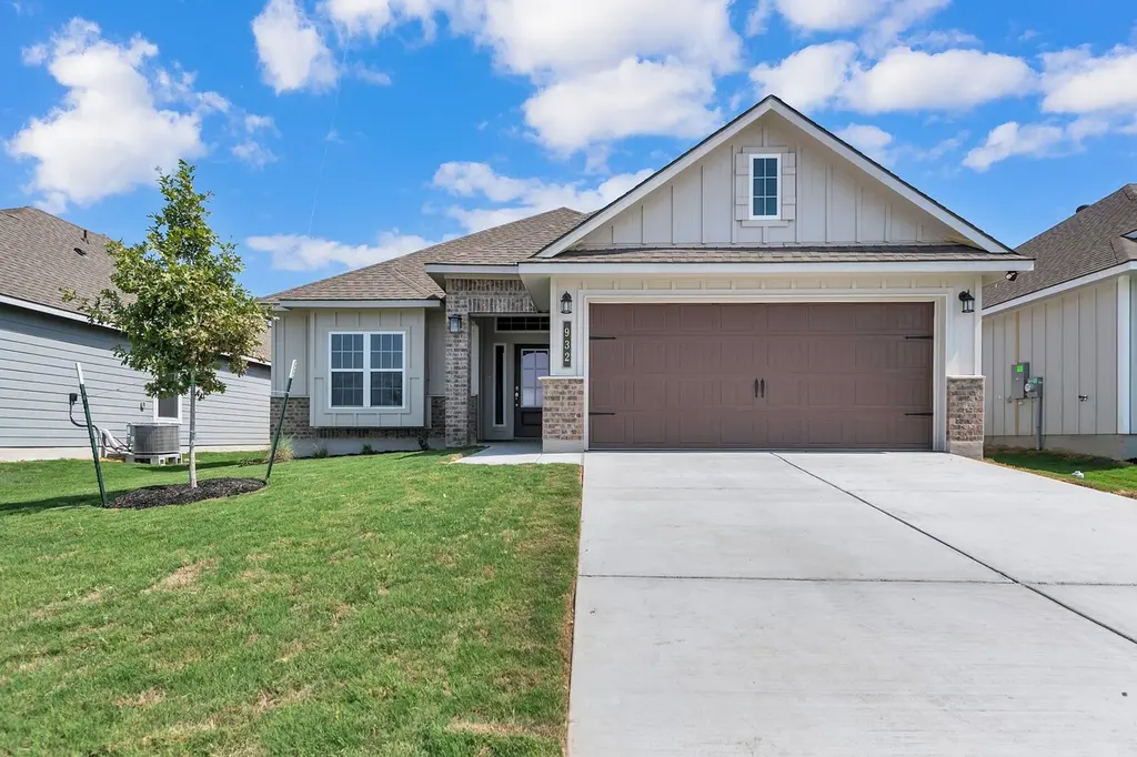 10129 Grace Dr