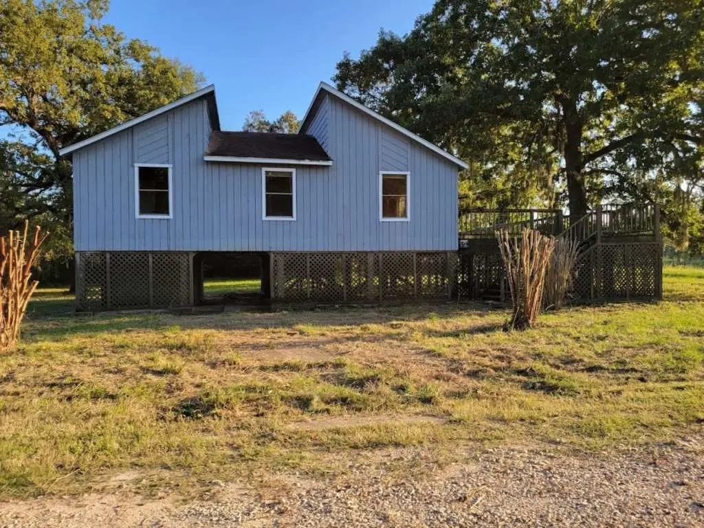 236 Adelaide Dr